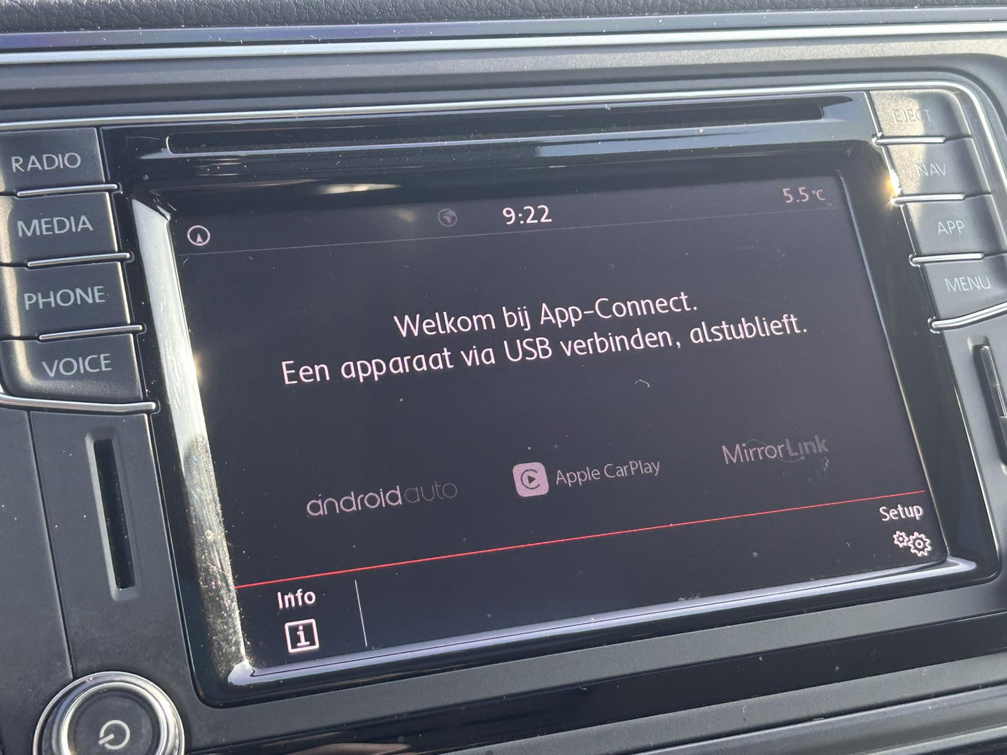 Volkswagen Caravelle 2.0 TDI 199PK L2H1 DC Highline Transporter BOM VOL | PANO | ELECTRISCHE SCHUIFDEUREN LINKS EN RECHTS | STANDKACHEL MET APP | LED