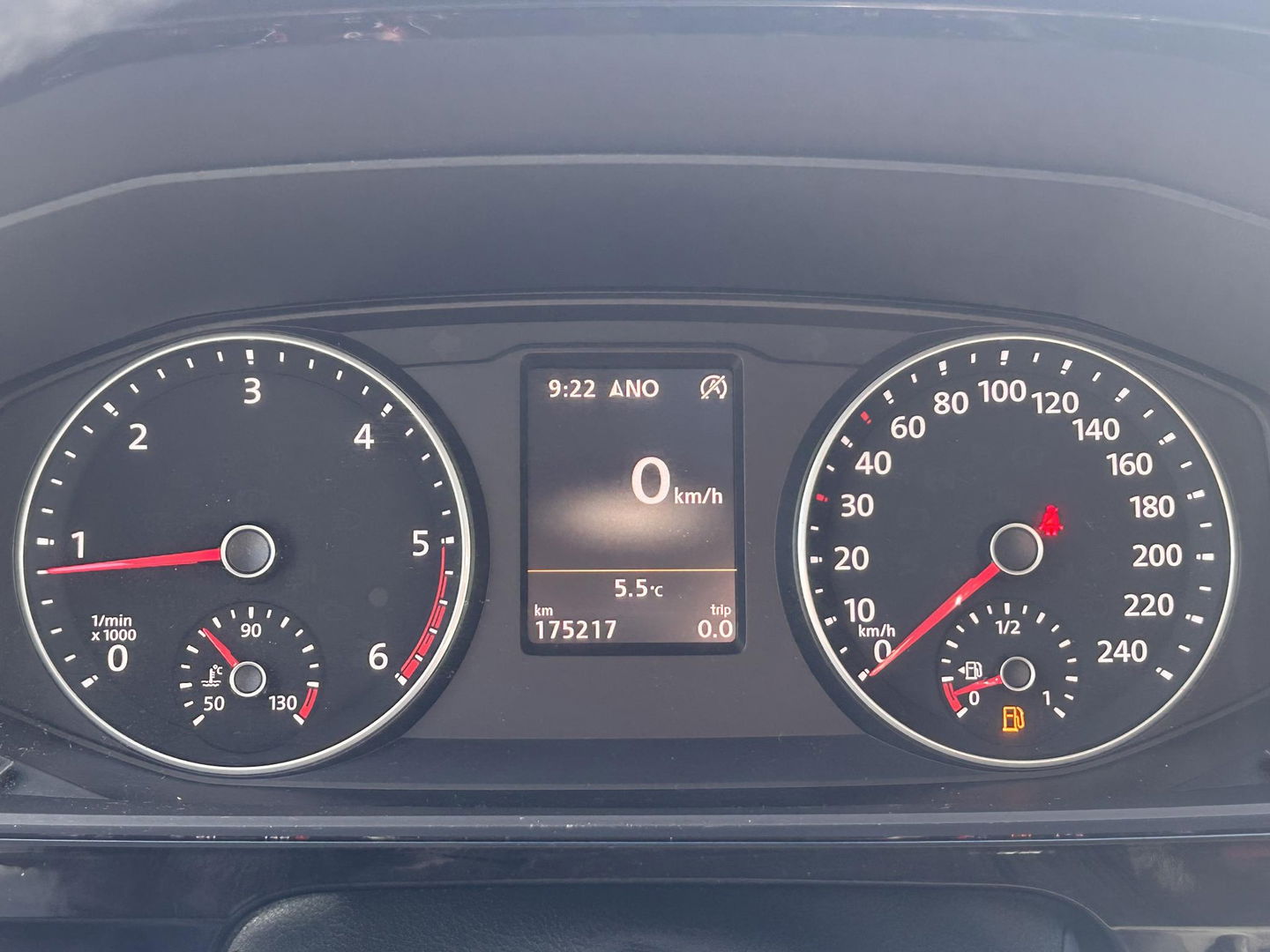 Volkswagen Caravelle 2.0 TDI 199PK L2H1 DC Highline Transporter BOM VOL | PANO | ELECTRISCHE SCHUIFDEUREN LINKS EN RECHTS | STANDKACHEL MET APP | LED