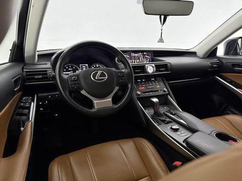 Lexus IS 300 300h Hybrid Sport Edition | Camera | Cruise | LED | Navi | Parkeersens. | NAP