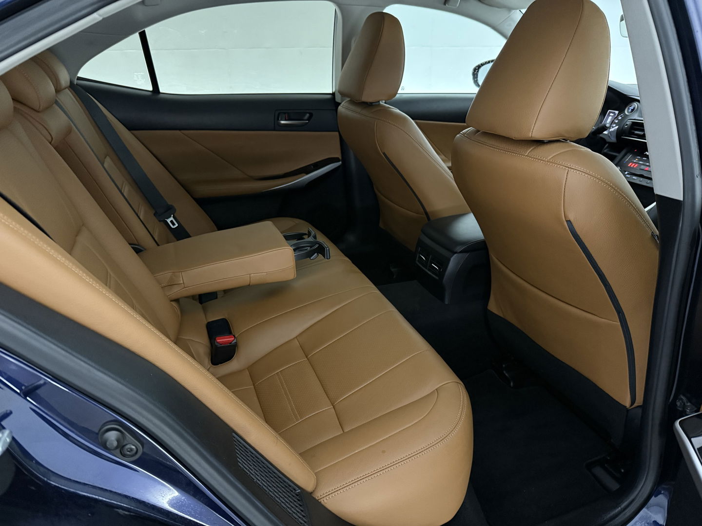 Lexus IS 300 300h Hybrid Sport Edition | Camera | Cruise | LED | Navi | Parkeersens. | NAP