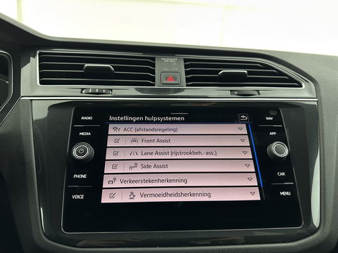 Volkswagen Tiguan 1.4 TSI Black-Style R-Line Business eHybrid ( Plug-in ) (INCL-BTW) *HEAD-UP | FULL-LED | ADAPTIVE-CRUISE | TOPVIEW | KEYLESS | DIGI-COCKPIT | HEATED-COMFORTSEATS | NAVI-FULLMAP | DAB+ | PRIVACYGLASS | ECC | CARPLAY | PDC | 20''ALU