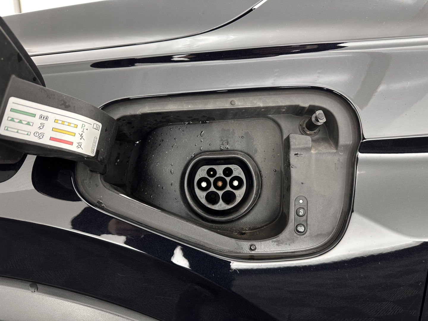 Volkswagen Tiguan 1.4 TSI Black-Style R-Line Business eHybrid ( Plug-in ) (INCL-BTW) *HEAD-UP | FULL-LED | ADAPTIVE-CRUISE | TOPVIEW | KEYLESS | DIGI-COCKPIT | HEATED-COMFORTSEATS | NAVI-FULLMAP | DAB+ | PRIVACYGLASS | ECC | CARPLAY | PDC | 20''ALU