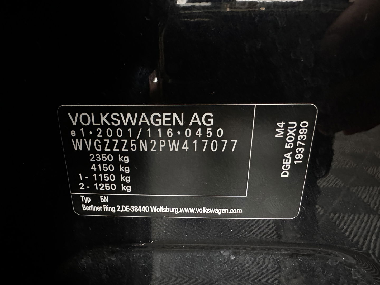 Volkswagen Tiguan 1.4 TSI Black-Style R-Line Business eHybrid ( Plug-in ) (INCL-BTW) *HEAD-UP | FULL-LED | ADAPTIVE-CRUISE | TOPVIEW | KEYLESS | DIGI-COCKPIT | HEATED-COMFORTSEATS | NAVI-FULLMAP | DAB+ | PRIVACYGLASS | ECC | CARPLAY | PDC | 20''ALU