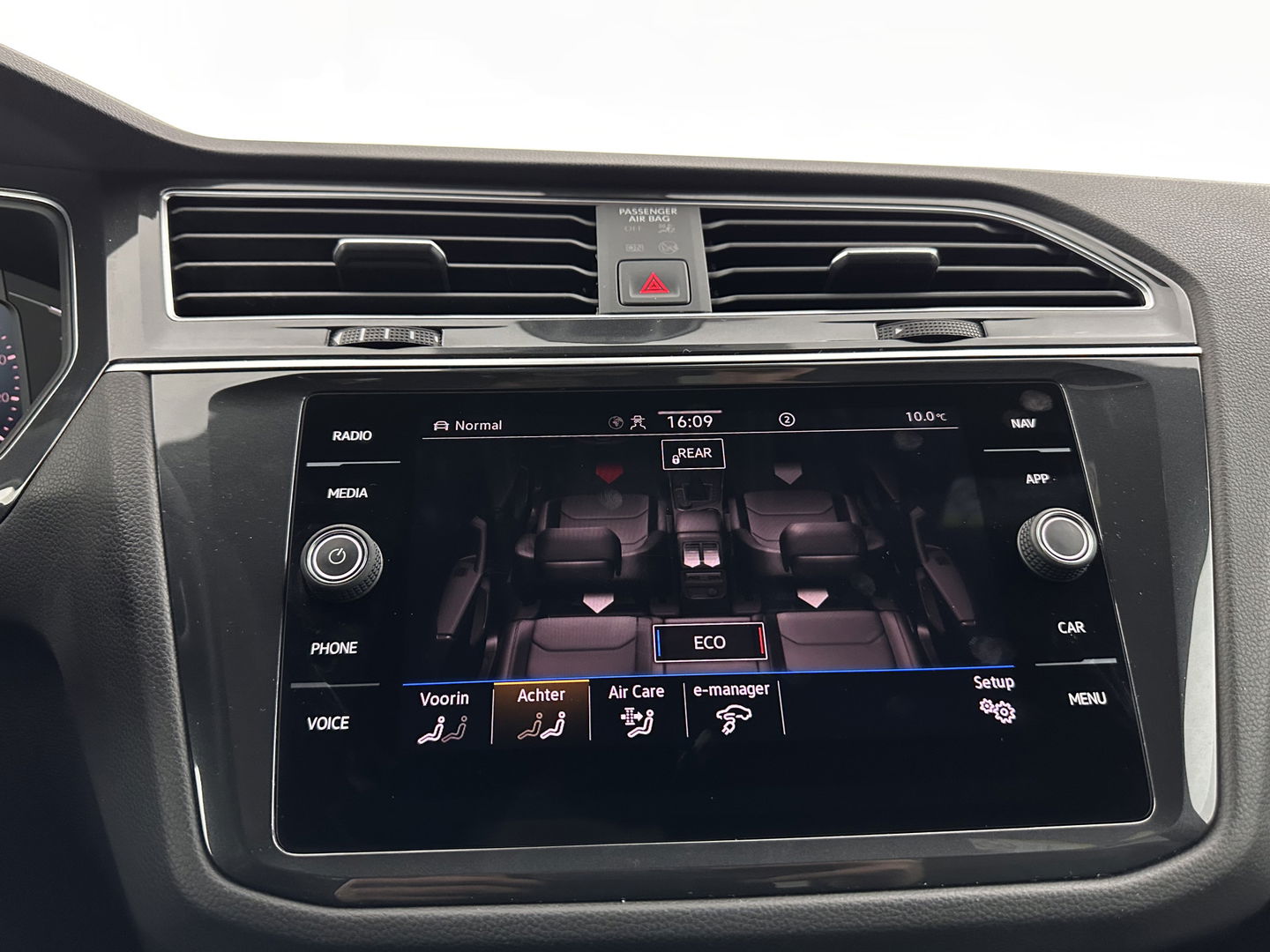 Volkswagen Tiguan 1.4 TSI Black-Style R-Line Business eHybrid ( Plug-in ) (INCL-BTW) *HEAD-UP | FULL-LED | ADAPTIVE-CRUISE | TOPVIEW | KEYLESS | DIGI-COCKPIT | HEATED-COMFORTSEATS | NAVI-FULLMAP | DAB+ | PRIVACYGLASS | ECC | CARPLAY | PDC | 20''ALU