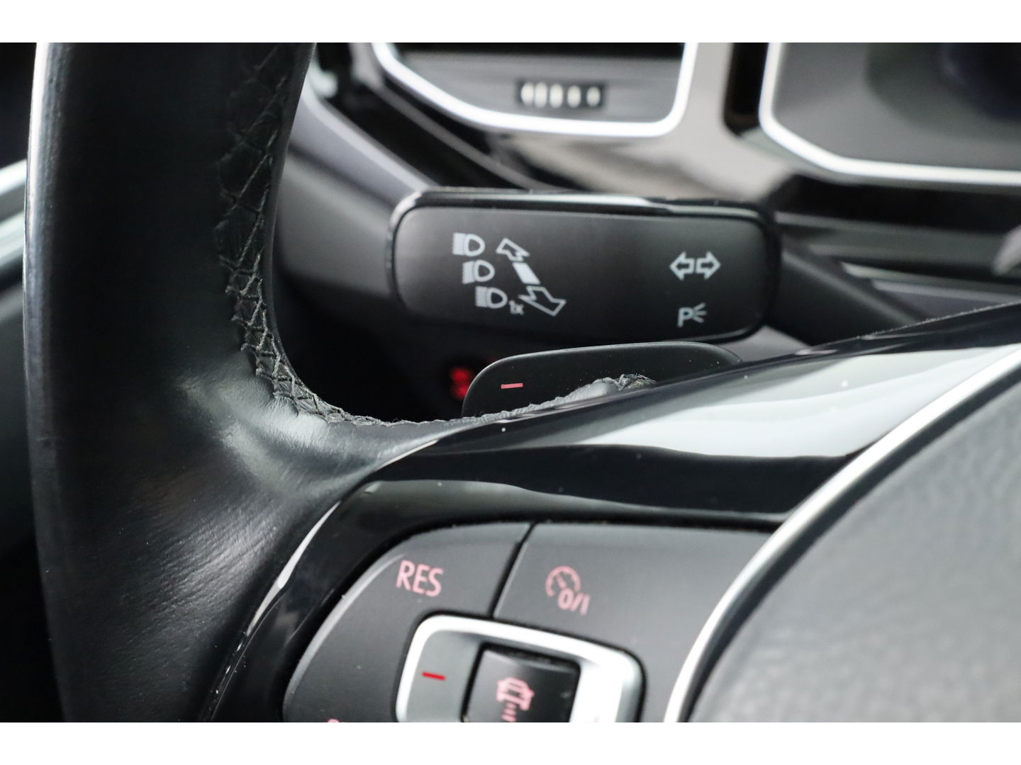 Volkswagen Polo 1.0 TSI Highline DSG | Camera | Adapt. Cruise | All Season | Navi | LED | PDC | Stoelverw.