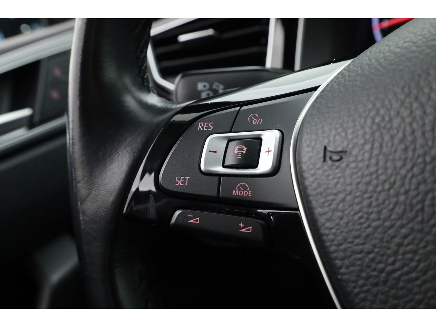 Volkswagen Polo 1.0 TSI Highline DSG | Camera | Adapt. Cruise | All Season | Navi | LED | PDC | Stoelverw.