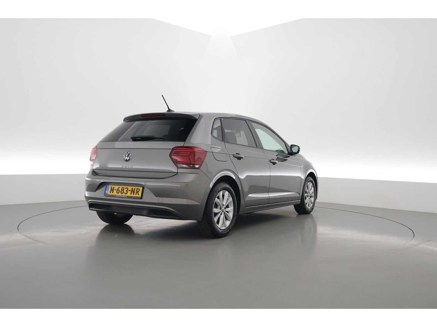 Volkswagen Polo 1.0 TSI Highline DSG | Camera | Adapt. Cruise | All Season | Navi | LED | PDC | Stoelverw.