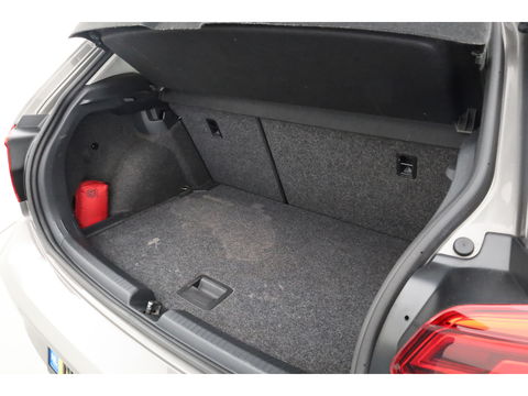 Volkswagen Polo 1.0 TSI Highline DSG | Camera | Adapt. Cruise | All Season | Navi | LED | PDC | Stoelverw.