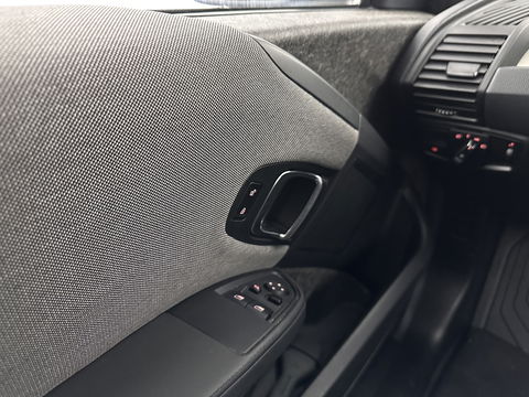 BMW i3 Basis 120Ah Sport 42 kWh [ 3-Fase-11kW ] {SOH-100%} (INCL-BTW) *HEATPUMP | FULL-LED | NAVI-FULLMAP | KEYLESS | COMFORTSEATS | ECC | CCS-FASTLOADER | PDC | DIGI-COCKPIT | CRUISE | 20''ALU*