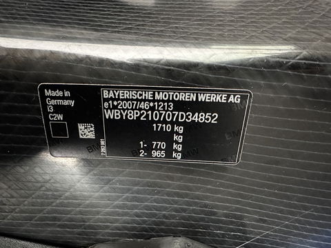 BMW i3 Basis 120Ah Sport 42 kWh [ 3-Fase-11kW ] {SOH-100%} (INCL-BTW) *HEATPUMP | FULL-LED | NAVI-FULLMAP | KEYLESS | COMFORTSEATS | ECC | CCS-FASTLOADER | PDC | DIGI-COCKPIT | CRUISE | 20''ALU*