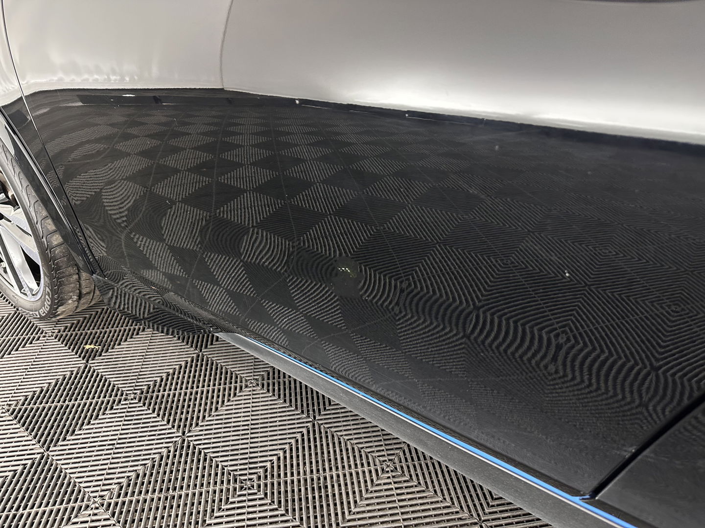 BMW i3 Basis 120Ah Sport 42 kWh [ 3-Fase-11kW ] {SOH-100%} (INCL-BTW) *HEATPUMP | FULL-LED | NAVI-FULLMAP | KEYLESS | COMFORTSEATS | ECC | CCS-FASTLOADER | PDC | DIGI-COCKPIT | CRUISE | 20''ALU*