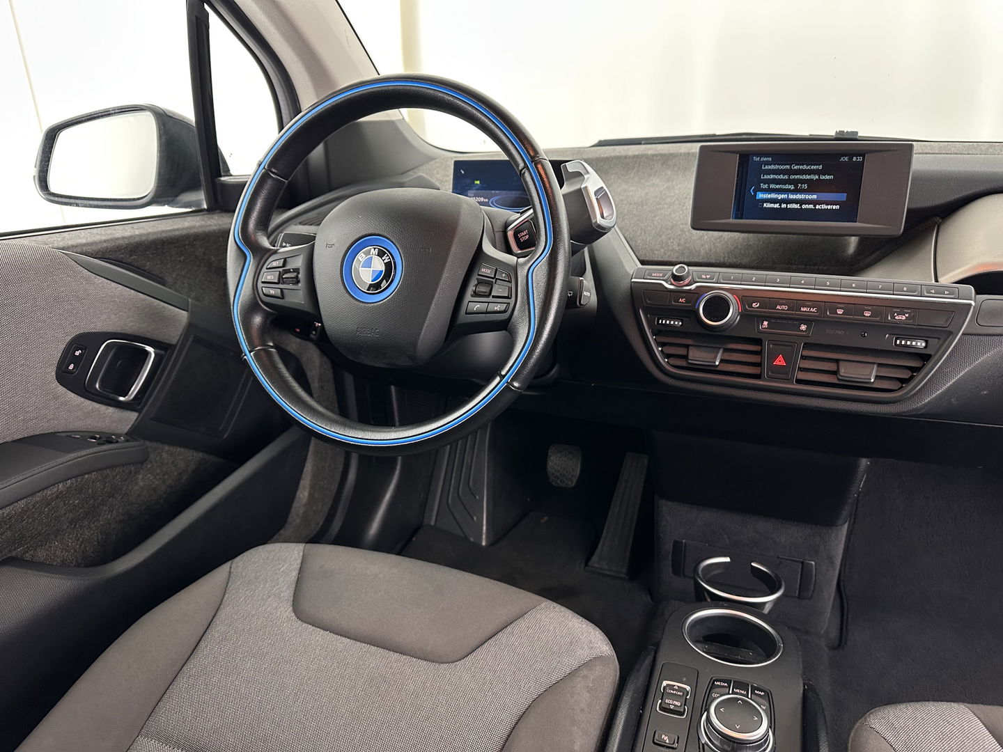 BMW i3 Basis 120Ah Sport 42 kWh [ 3-Fase-11kW ] {SOH-100%} (INCL-BTW) *HEATPUMP | FULL-LED | NAVI-FULLMAP | KEYLESS | COMFORTSEATS | ECC | CCS-FASTLOADER | PDC | DIGI-COCKPIT | CRUISE | 20''ALU*