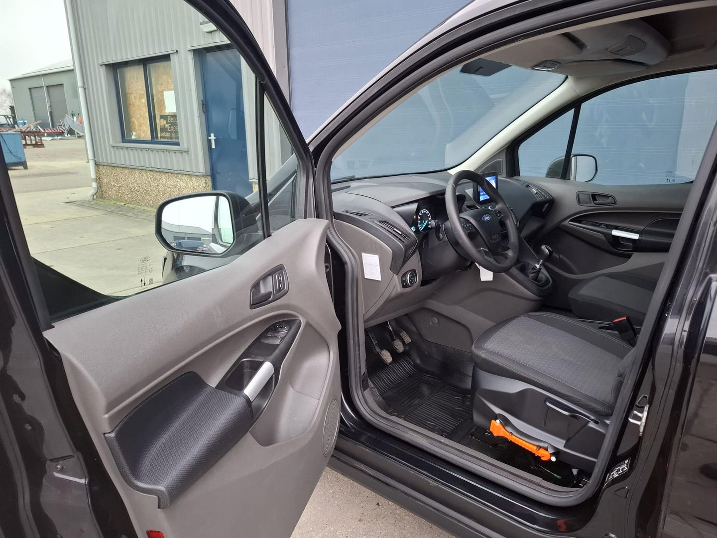 Ford Transit Connect 1.5 EcoBlue L1 Trend AIRCO / CARPLAY / NAVI / CAMERA / EURO 6