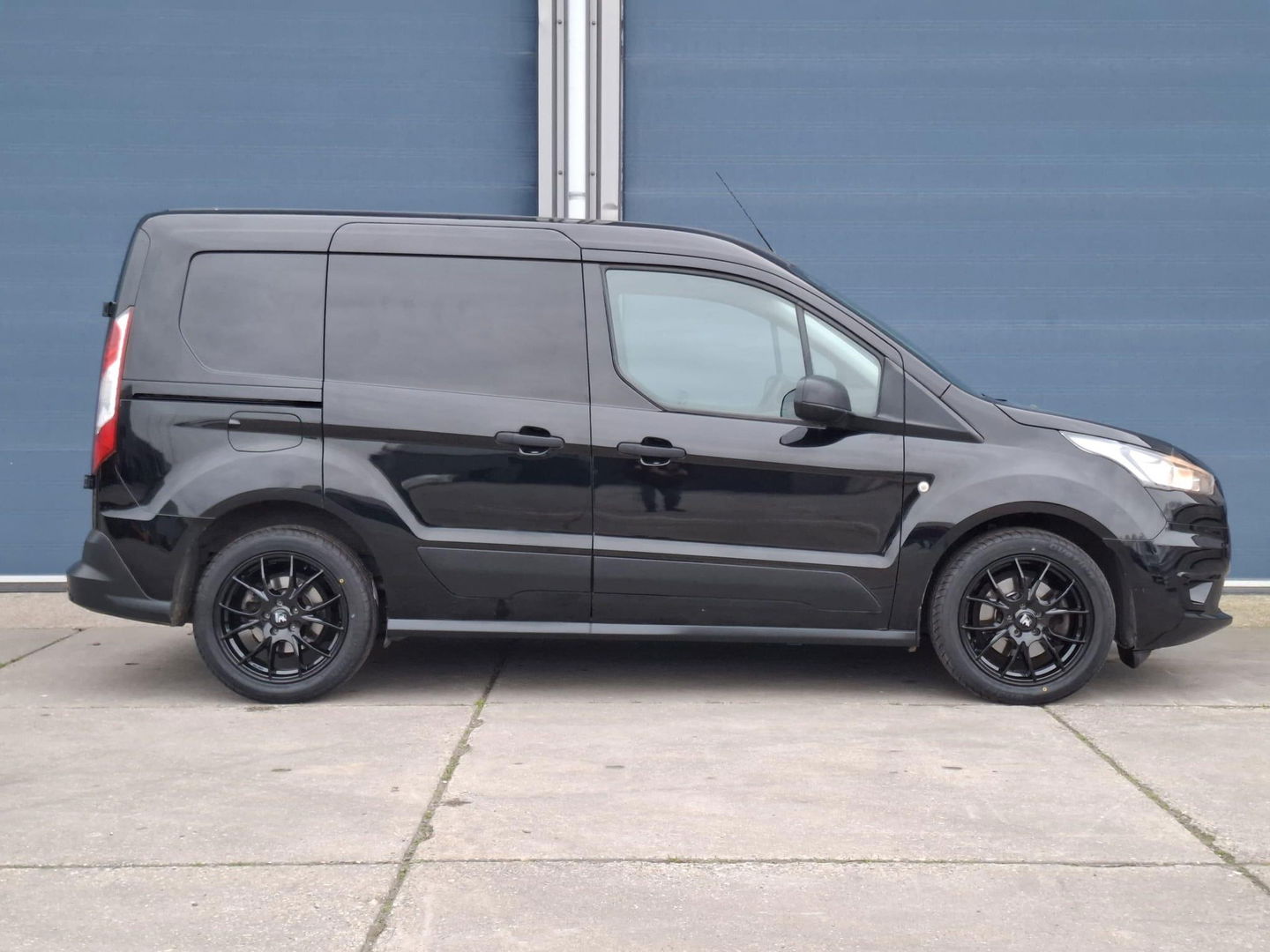 Ford Transit Connect 1.5 EcoBlue L1 Trend AIRCO / CARPLAY / NAVI / CAMERA / EURO 6
