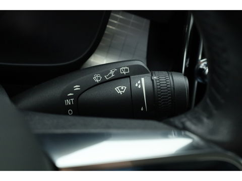 Volvo XC40 1.5 T3 Business | Navi | Elek. Trekhaak | All Seasons | Cruise Ctrl | Elek. Achterklep | CarPlay