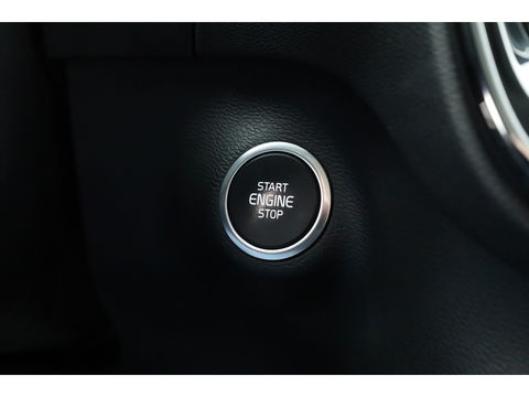 Volvo XC40 1.5 T3 Business | Navi | Elek. Trekhaak | All Seasons | Cruise Ctrl | Elek. Achterklep | CarPlay