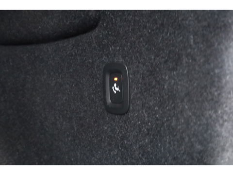 Volvo XC40 1.5 T3 Business | Navi | Elek. Trekhaak | All Seasons | Cruise Ctrl | Elek. Achterklep | CarPlay