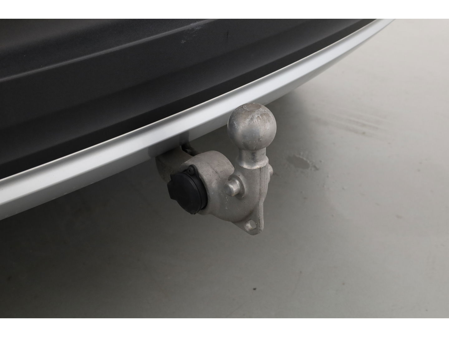 Volvo XC40 1.5 T3 Business | Navi | Elek. Trekhaak | All Seasons | Cruise Ctrl | Elek. Achterklep | CarPlay