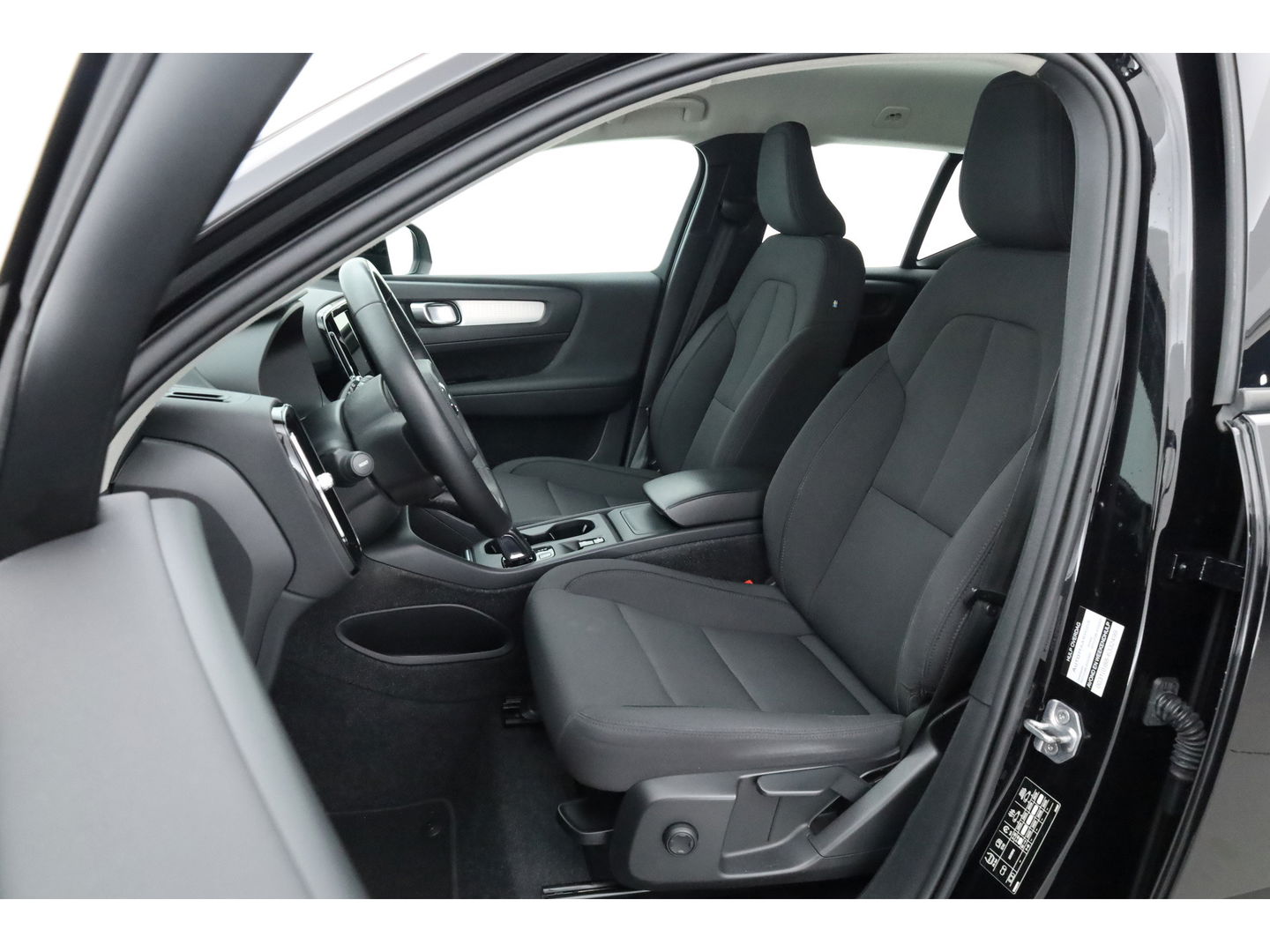 Volvo XC40 1.5 T3 Business | Navi | Elek. Trekhaak | All Seasons | Cruise Ctrl | Elek. Achterklep | CarPlay