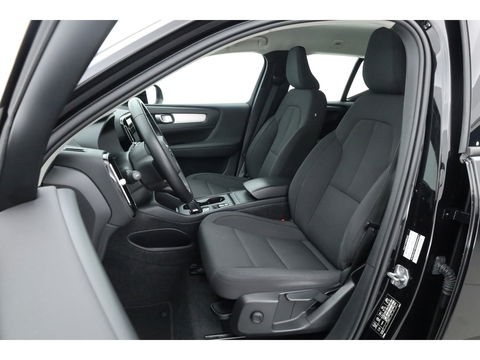 Volvo XC40 1.5 T3 Business | Navi | Elek. Trekhaak | All Seasons | Cruise Ctrl | Elek. Achterklep | CarPlay