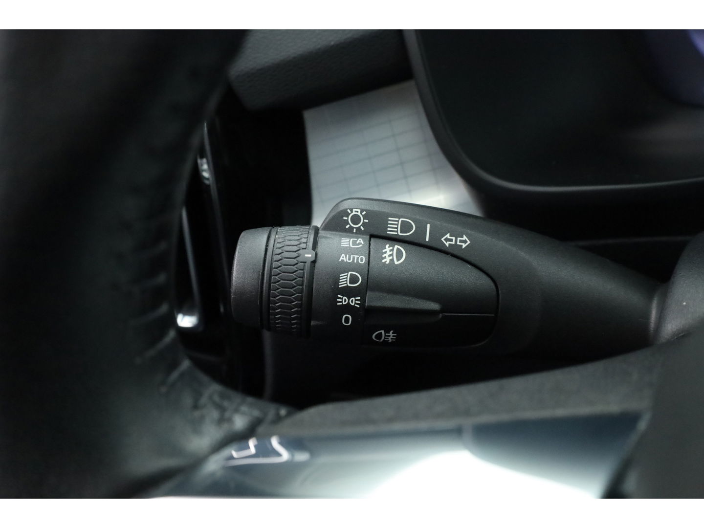 Volvo XC40 1.5 T3 Business | Navi | Elek. Trekhaak | All Seasons | Cruise Ctrl | Elek. Achterklep | CarPlay