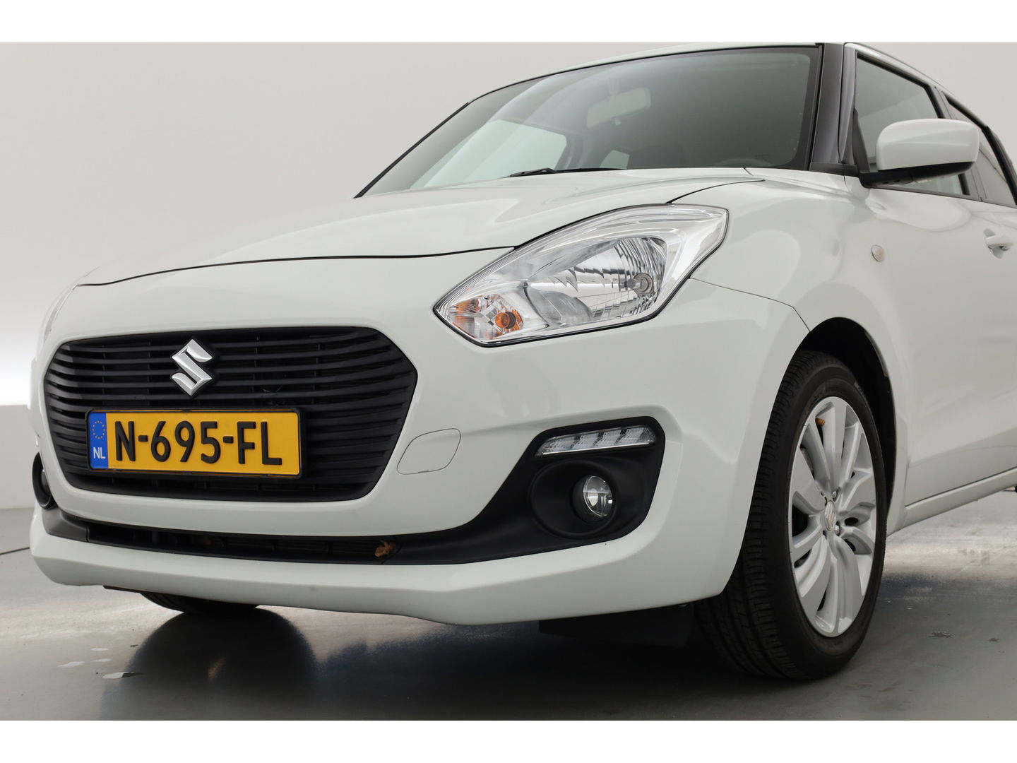 Suzuki Swift 1.2 Stijl Smart Hybrid | Apple CarPlay & Android auto | Camera | Stoelverw. | DAB | 16''