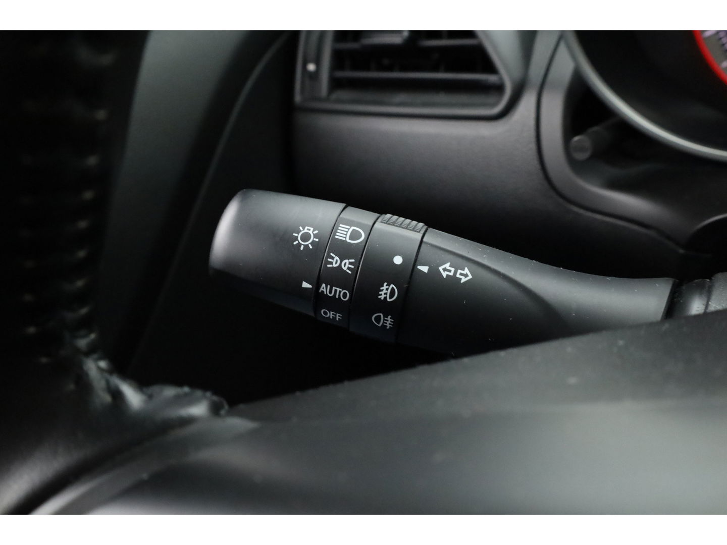 Suzuki Swift 1.2 Stijl Smart Hybrid | Apple CarPlay & Android auto | Camera | Stoelverw. | DAB | 16''