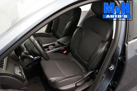 Renault Megane E-Tech Estate 1.6 Plug-In Hybrid 160 Intens