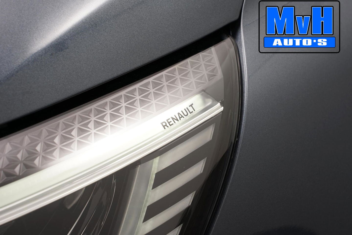 Renault Megane E-Tech Estate 1.6 Plug-In Hybrid 160 Intens