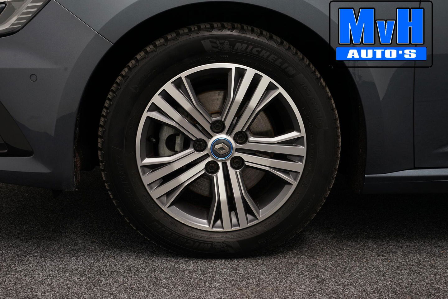 Renault Megane E-Tech Estate 1.6 Plug-In Hybrid 160 Intens