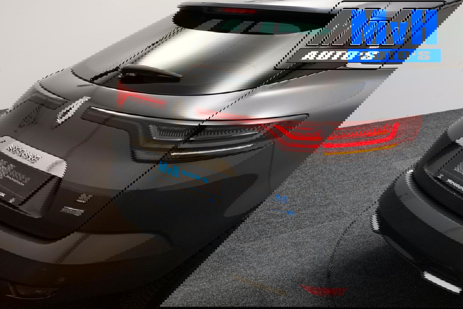 Renault Megane E-Tech Estate 1.6 Plug-In Hybrid 160 Intens