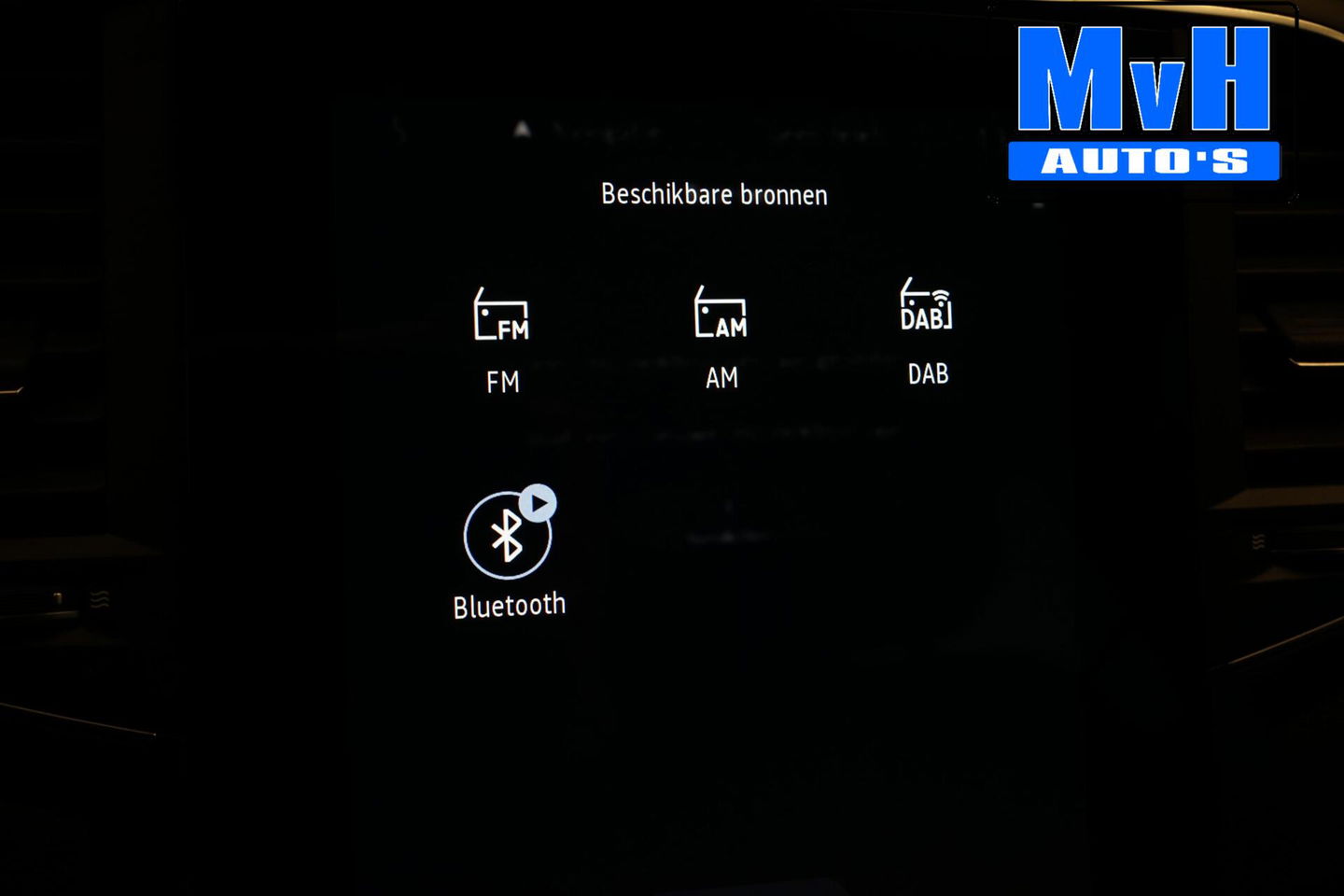 Renault Megane E-Tech Estate 1.6 Plug-In Hybrid 160 Intens