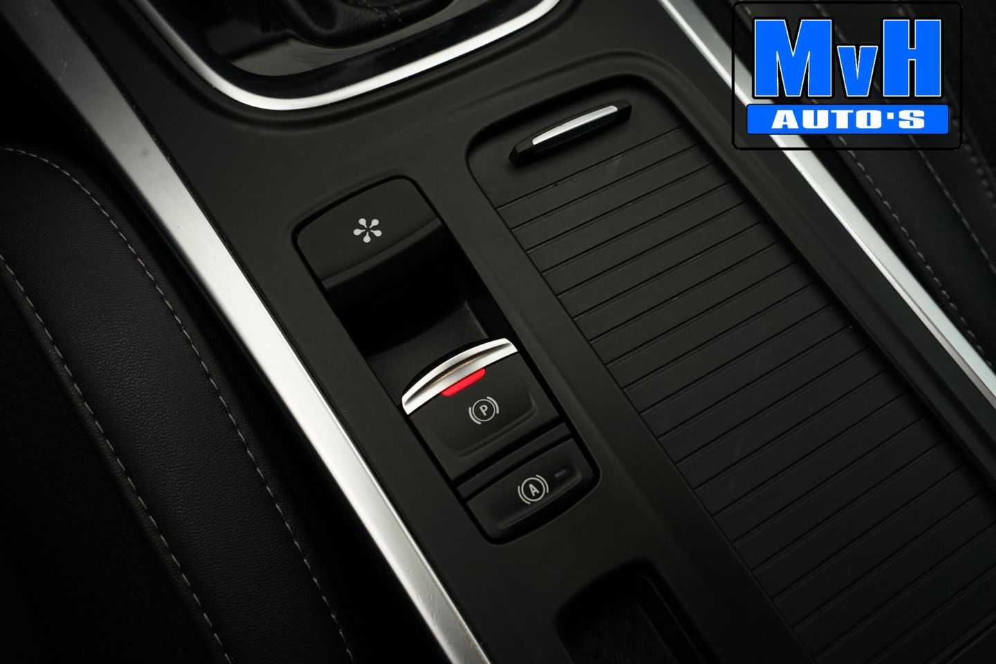 Renault Megane E-Tech Estate 1.6 Plug-In Hybrid 160 Intens