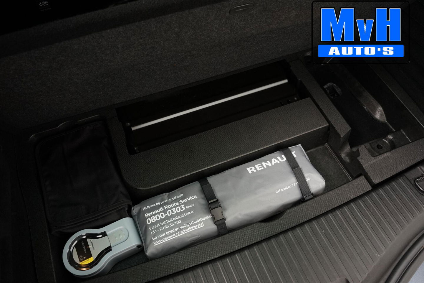 Renault Megane E-Tech Estate 1.6 Plug-In Hybrid 160 Intens