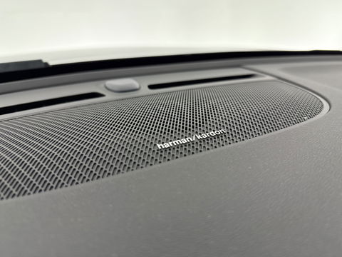 Volvo XC40 Recharge Pure Electric 69 kWh | SOH 94% | Snelladen | H/K | Pano | Memory | 360° | Virtual | Stoel/Stuur verw. | Trekh. | Adap. Cruise | Carplay | NAP