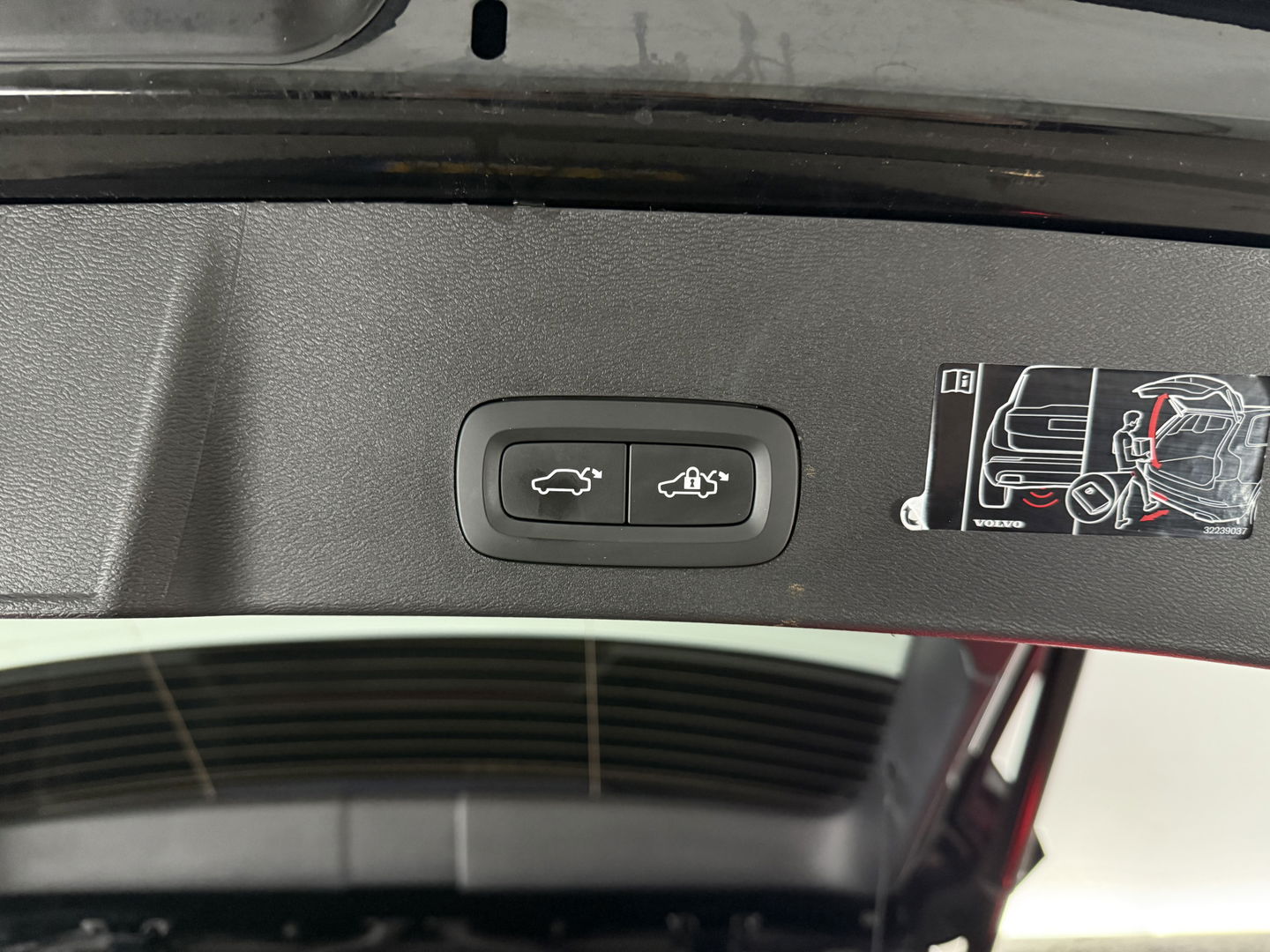 Volvo XC40 Recharge Pure Electric 69 kWh | SOH 94% | Snelladen | H/K | Pano | Memory | 360° | Virtual | Stoel/Stuur verw. | Trekh. | Adap. Cruise | Carplay | NAP