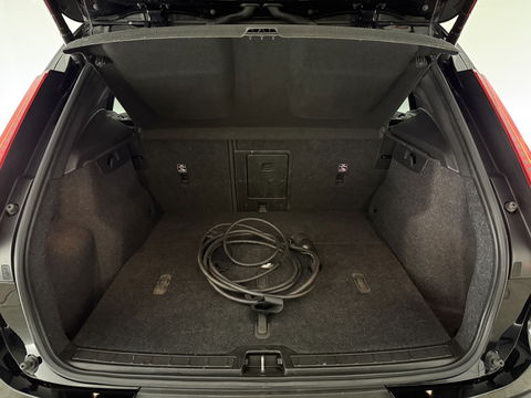 Volvo XC40 Recharge Pure Electric 69 kWh | SOH 94% | Snelladen | H/K | Pano | Memory | 360° | Virtual | Stoel/Stuur verw. | Trekh. | Adap. Cruise | Carplay | NAP