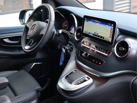 Mercedes-Benz EQV 300 90 kWh Soh 97,3 % - 8 Peroons - Vol Opties - Pano - Luchtvering - Leder