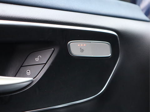 Mercedes-Benz EQV 300 90 kWh Soh 97,3 % - 8 Peroons - Vol Opties - Pano - Luchtvering - Leder