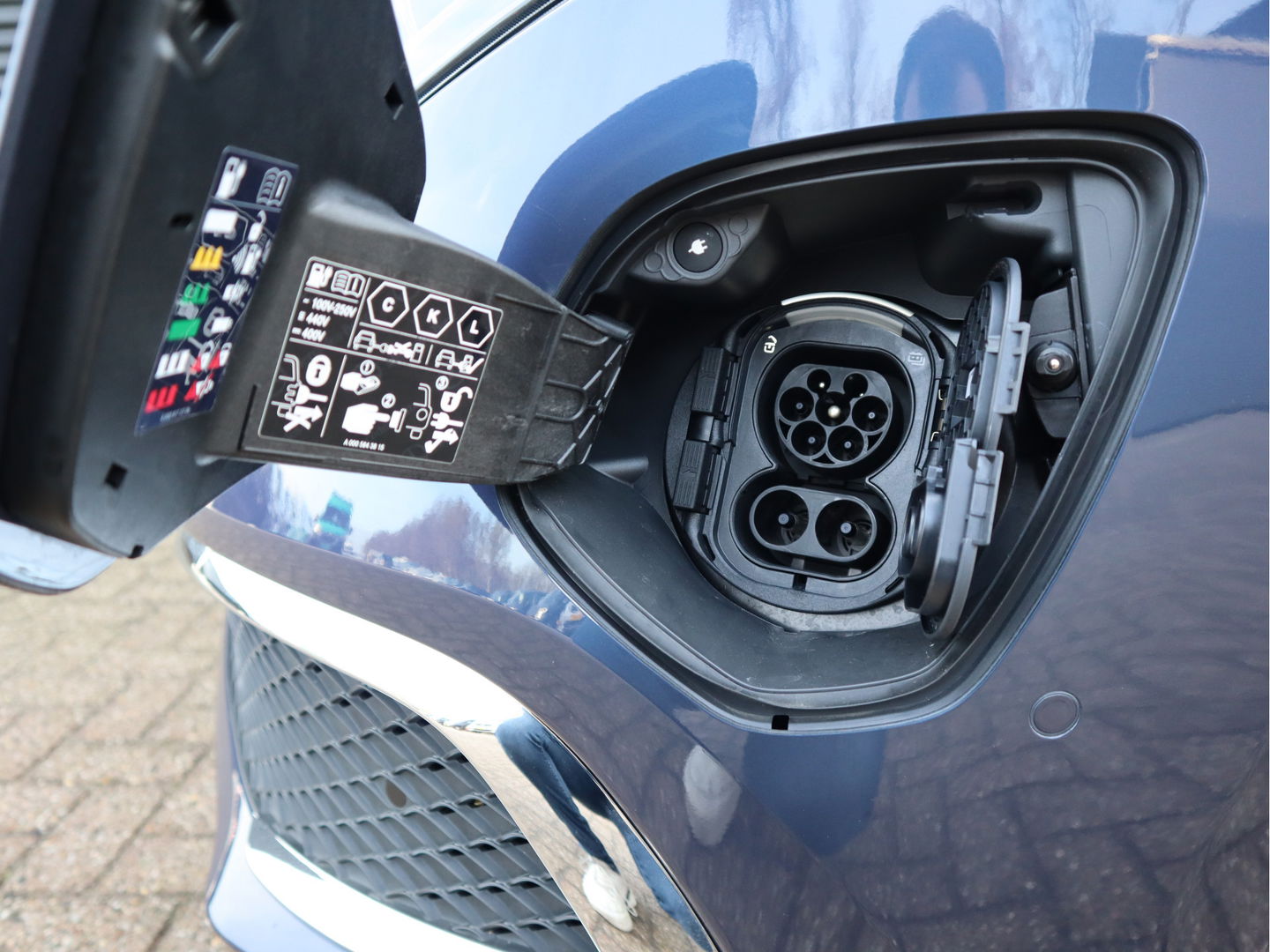 Mercedes-Benz EQV 300 90 kWh Soh 97,3 % - 8 Peroons - Vol Opties - Pano - Luchtvering - Leder