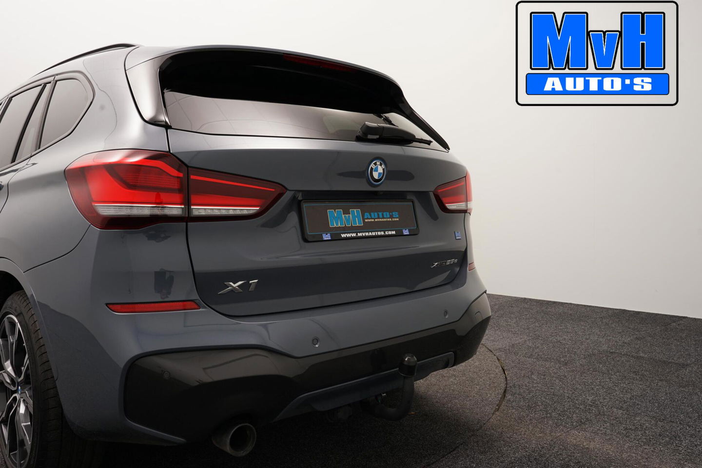 BMW X1 xDrive25e High Executive|///M-SPORT|TREKH|SPORTSTOEL