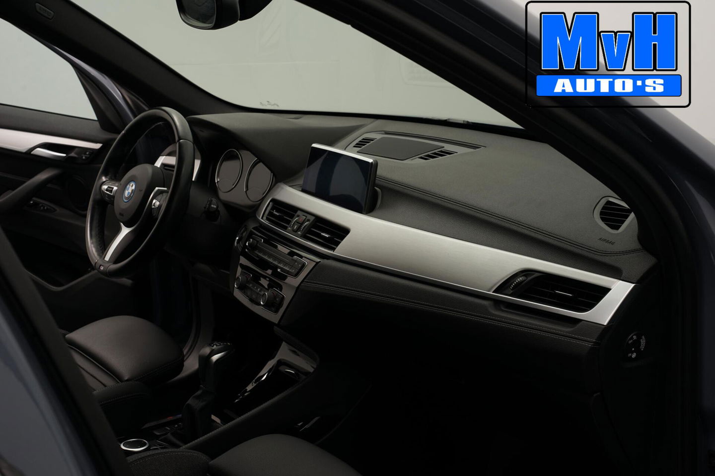 BMW X1 xDrive25e High Executive|///M-SPORT|TREKH|SPORTSTOEL