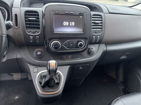 Fiat Talento 2.0 MultiJet 170pk automaat L2H1 SX DC 5 persoons / vaste prijs rijklaar € 21.950 ex btw / lease vanaf € 358 / dubbele schuifdeur / airco / cruise / camera / navigatie / trekhaak !