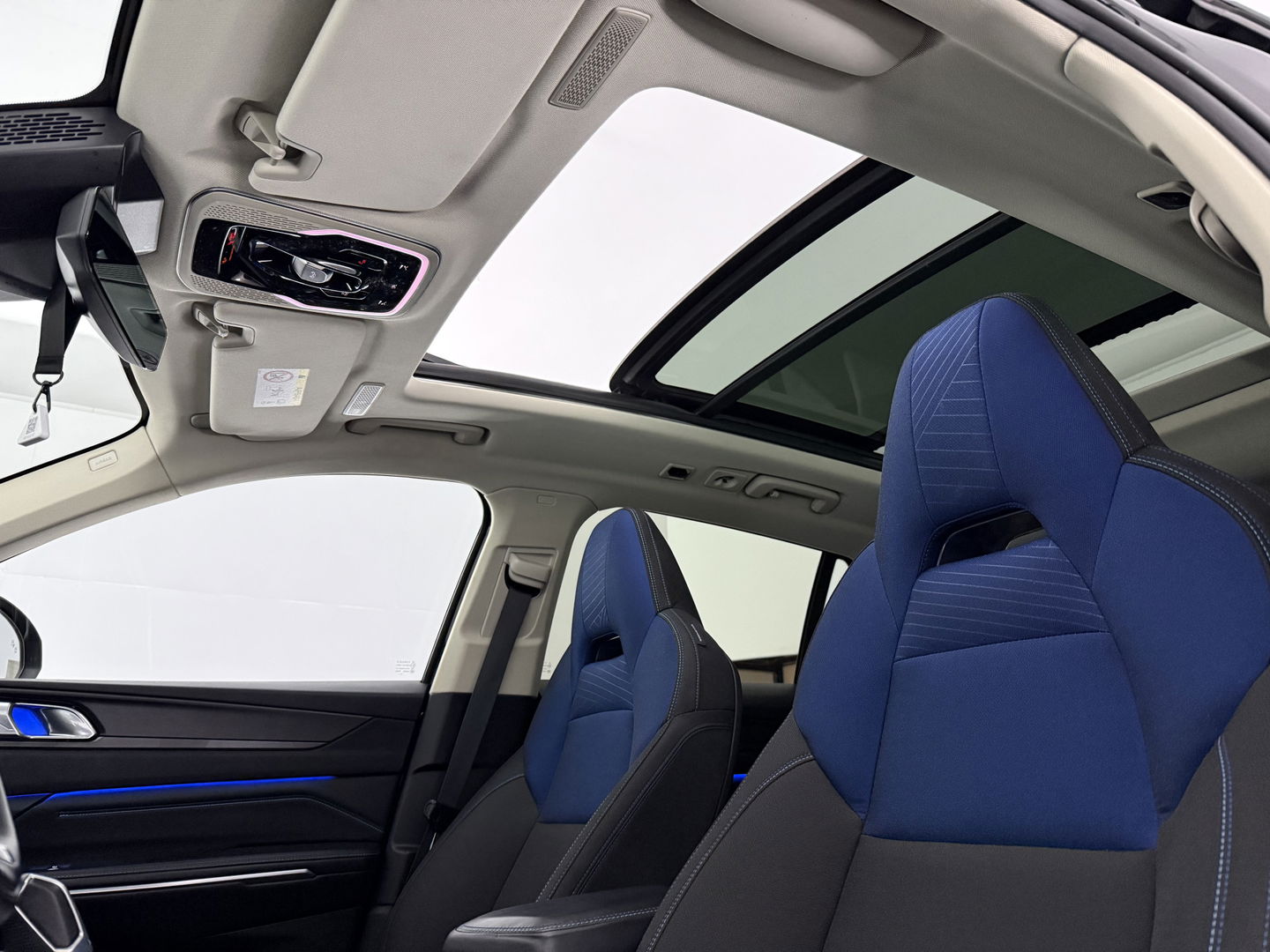 Lynk Co 01 1.5 | SOH 94% | Pano | Sfeerverl. | 360° | Virtual | Memory | Adap. Cruise | Carplay | NAP