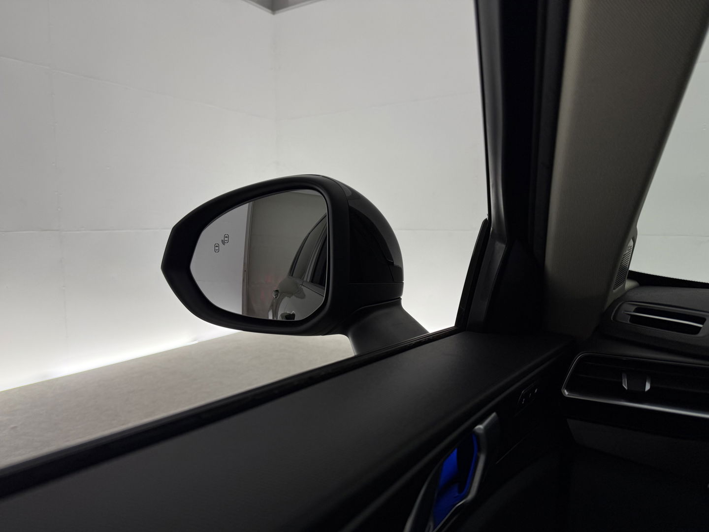 Lynk Co 01 1.5 | SOH 94% | Pano | Sfeerverl. | 360° | Virtual | Memory | Adap. Cruise | Carplay | NAP