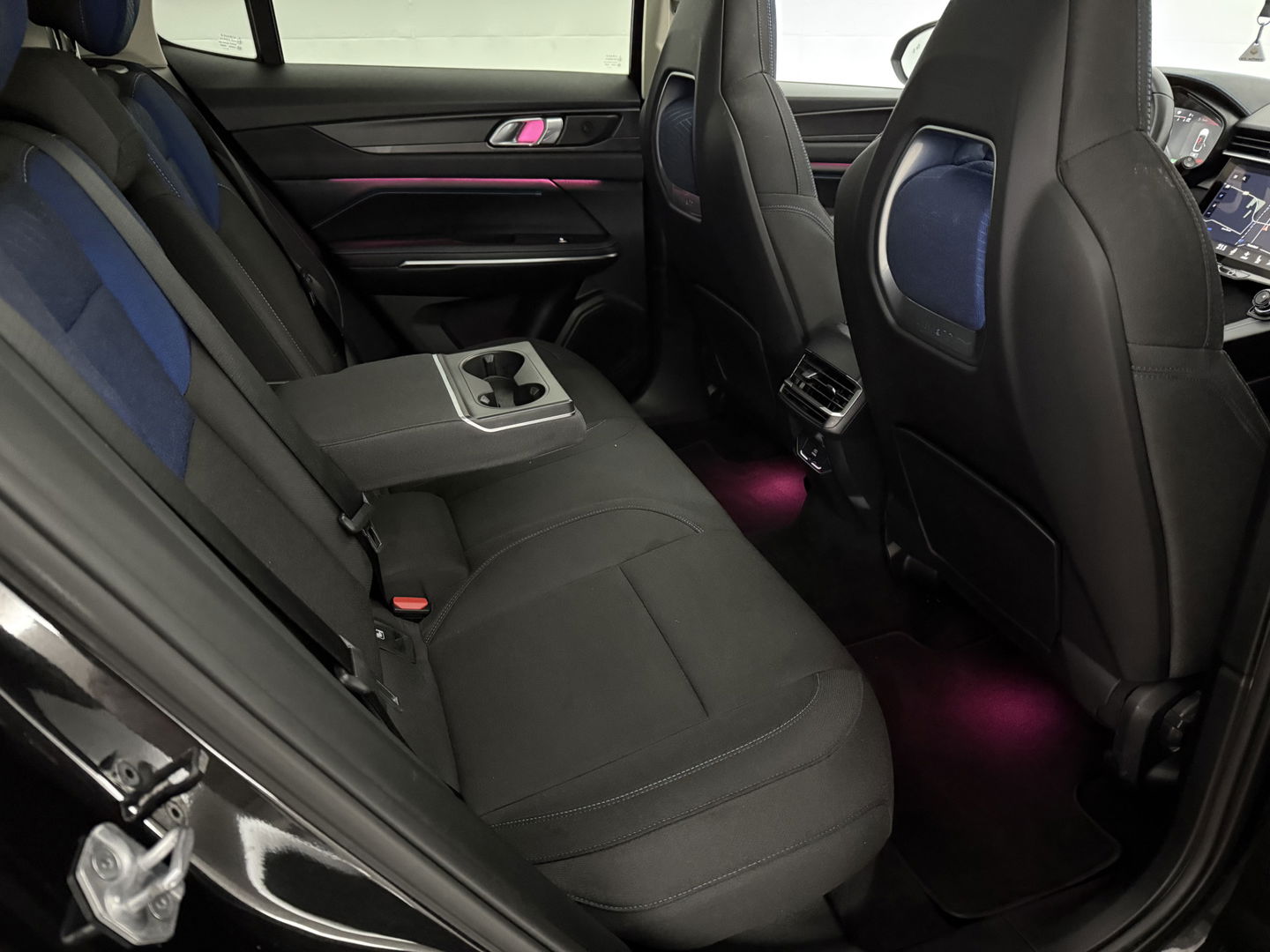 Lynk Co 01 1.5 | SOH 94% | Pano | Sfeerverl. | 360° | Virtual | Memory | Adap. Cruise | Carplay | NAP