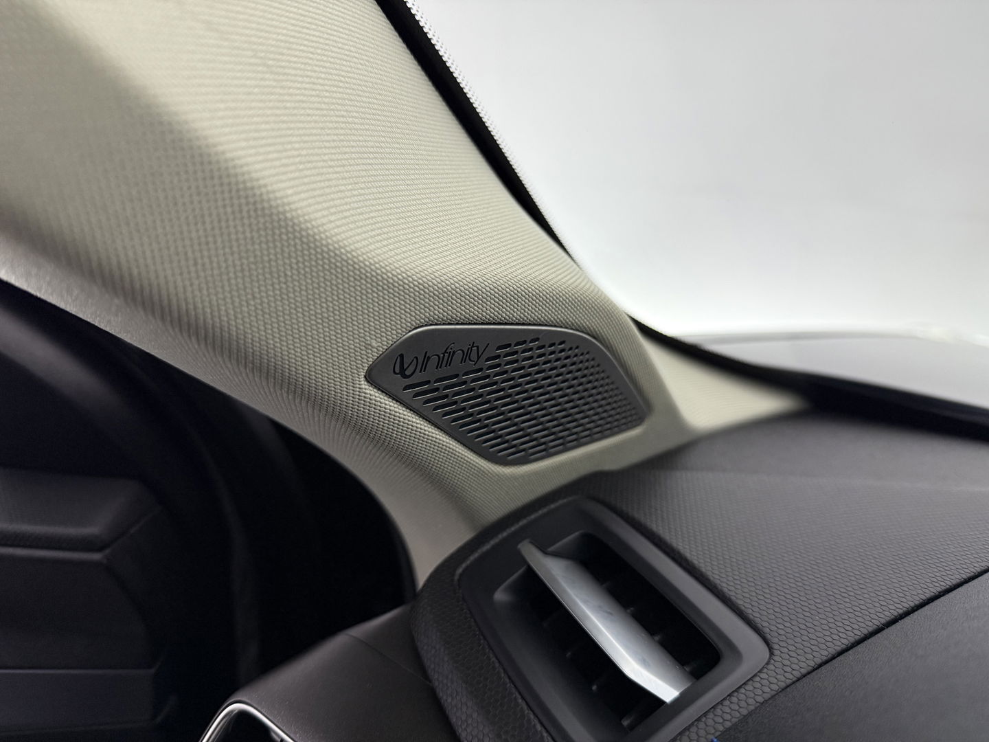 Lynk Co 01 1.5 | SOH 94% | Pano | Sfeerverl. | 360° | Virtual | Memory | Adap. Cruise | Carplay | NAP