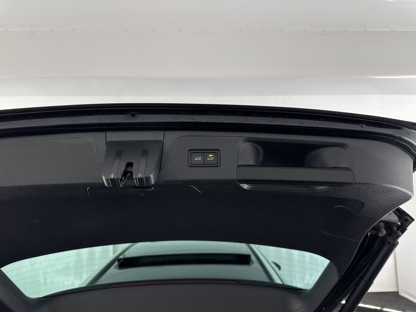 Volkswagen Passat Variant 1.4 TSI GTE Connected Series Plus Aut. *PANO | LEATHER | FULL-LED | CAMERA | NAVI-FULLMAP | ADAPTIVE-CRUISE | HEATED-ERGONOMIC-SPORTSEATS | KEYLESS | PDC | ECC | PRIVACYGLASS | AMBIENTLIGHT | KEYLESS | 18''ALU*