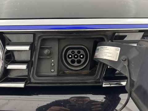 Volkswagen Passat Variant 1.4 TSI GTE Connected Series Plus Aut. *PANO | LEATHER | FULL-LED | CAMERA | NAVI-FULLMAP | ADAPTIVE-CRUISE | HEATED-ERGONOMIC-SPORTSEATS | KEYLESS | PDC | ECC | PRIVACYGLASS | AMBIENTLIGHT | KEYLESS | 18''ALU*