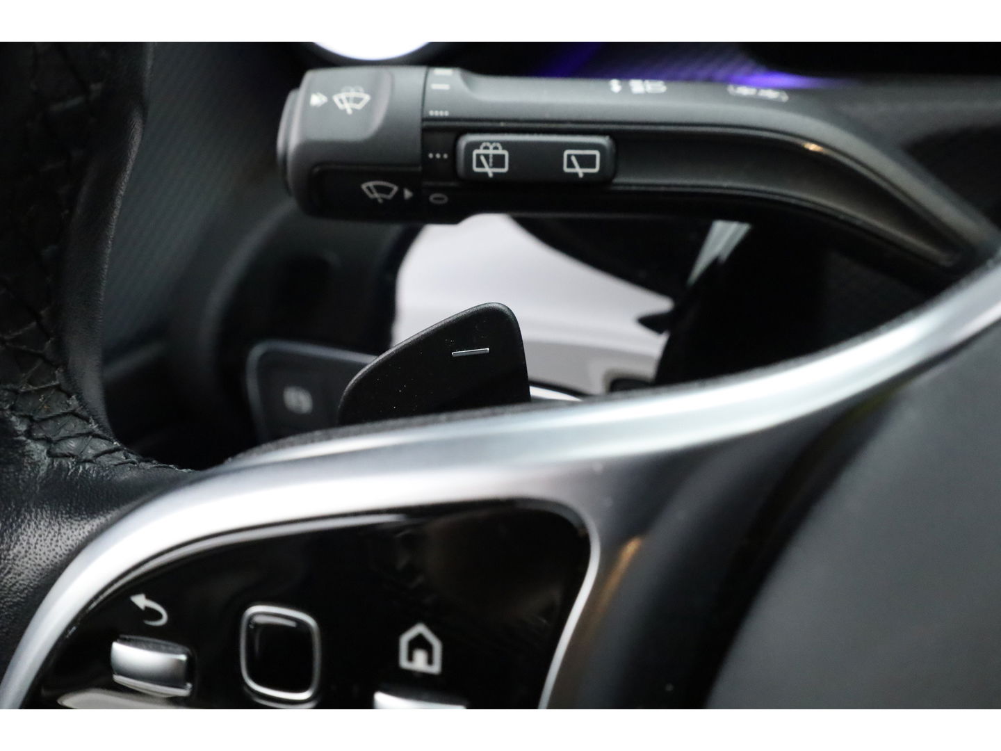 Mercedes-Benz A-Klasse 250 e Business Solution Luxury Limited | Elek. Trekhaak | Leder | Stoelverw. | Navi | Camera | All Season | Cruise Control | 17''